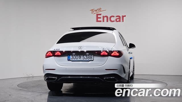 Mercedes-Benz E-класс W214 AMG Line, 2025 4