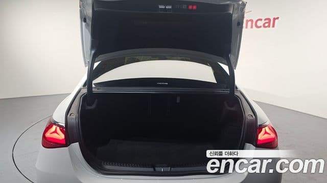 Mercedes-Benz E-класс W214 AMG Line, 2025 20