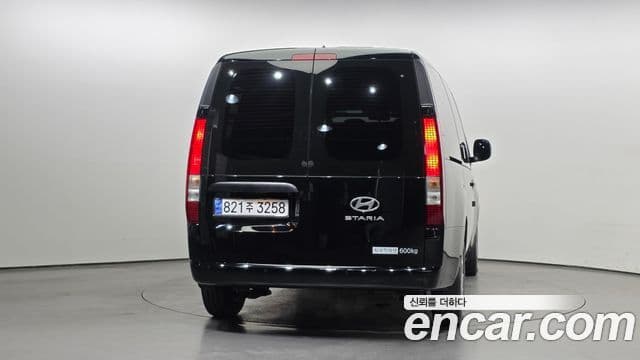 Hyundai Staria Modern, 2025 4