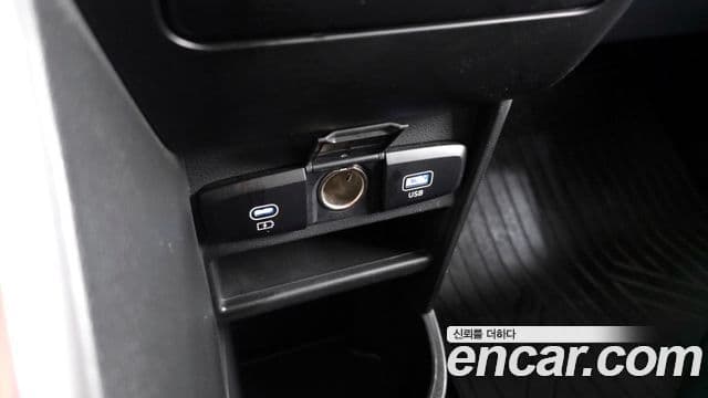 Hyundai Staria Modern, 2025 19