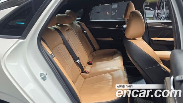 Kia K5 3세대 Signature, 2021 12