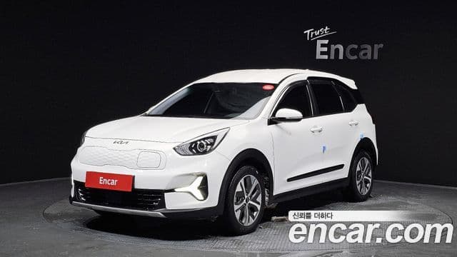 Kia Niro Plus Light (таксомоторный тип), 2023 1