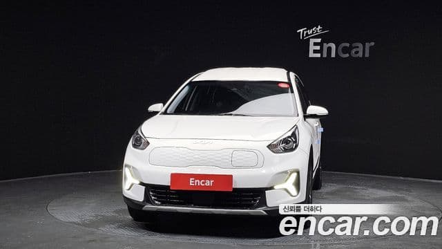 Kia Niro Plus Light (таксомоторный тип), 2023 3