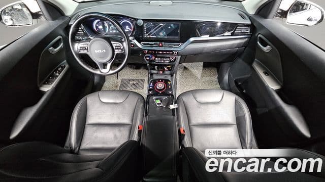 Kia Niro Plus Light (таксомоторный тип), 2023 7