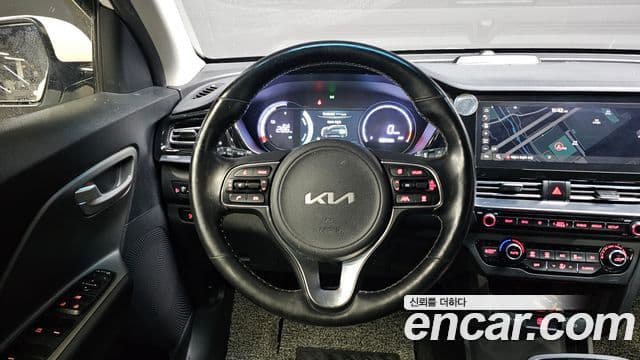 Kia Niro Plus Light (таксомоторный тип), 2023 16