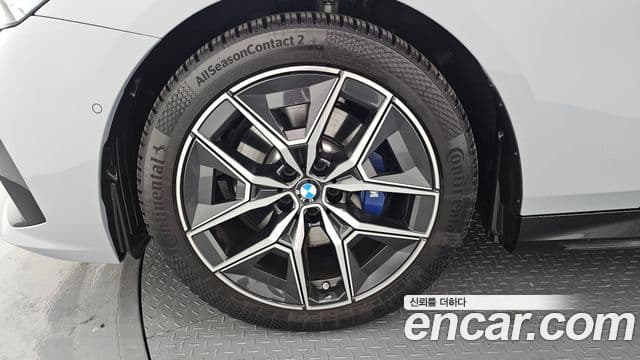 BMW 5시리즈 (G60) 520i M Sport, 2025 все фото