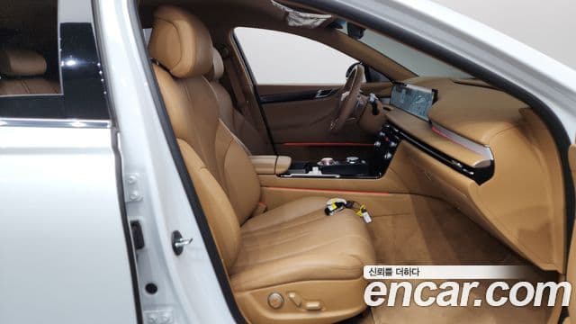 Genesis G80 (RG3) бензин 2.5 турбо AWD, 2025 11