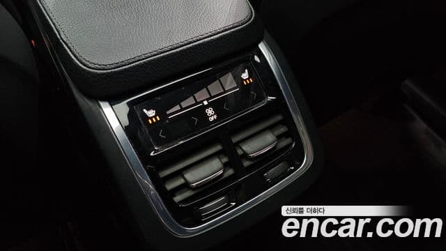 Volvo XC90 2세대 D5 Momentum, 2017 19