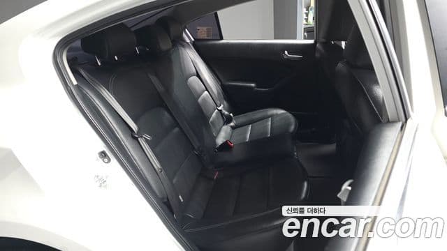 Kia K3 Trendy, 2013 12