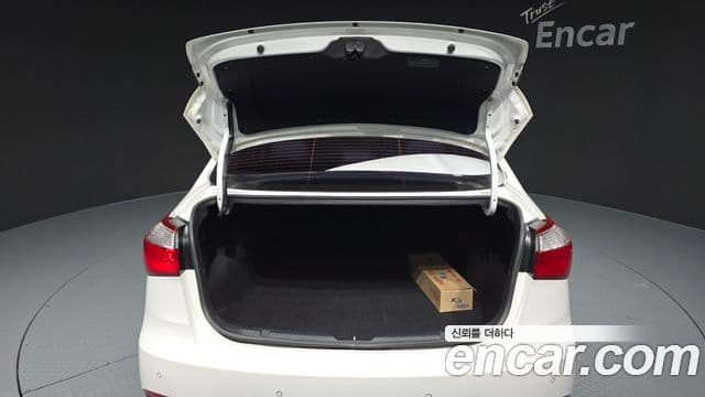 Kia K3 Trendy, 2013 20