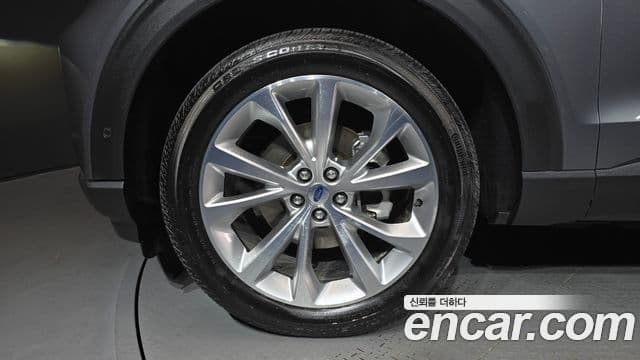 Ford Explorer 6세대 3.0 Platinum 4WD, 2021 все фото