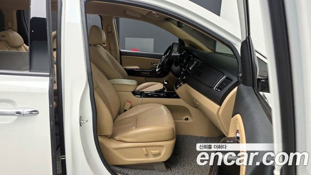 Kia The / новый New Carnival Special, 2019 11