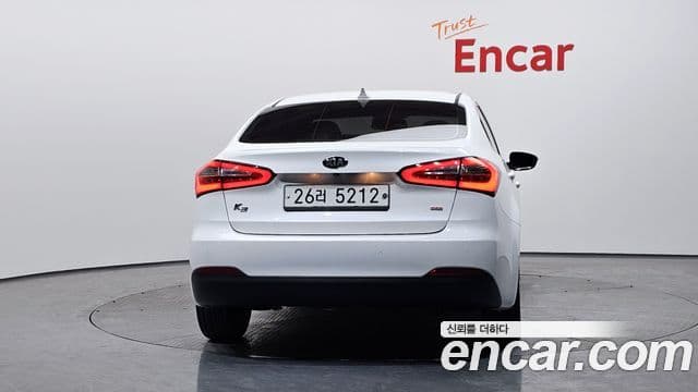 Kia K3 Trendy, 2013 4