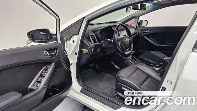 Kia K3 Trendy, 2013 11