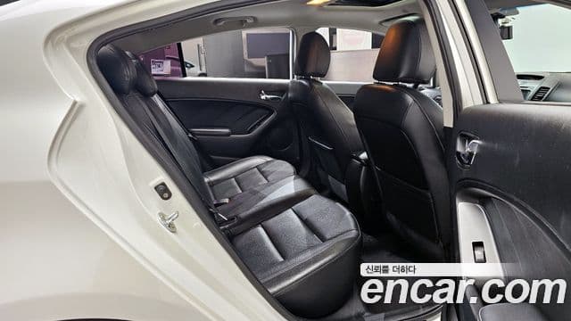 Kia K3 Trendy, 2013 12