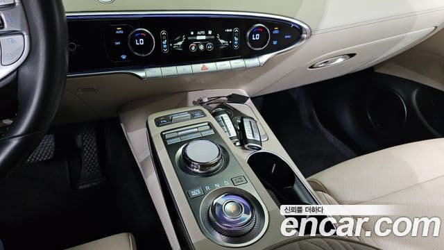 Genesis GV70, 2021 9