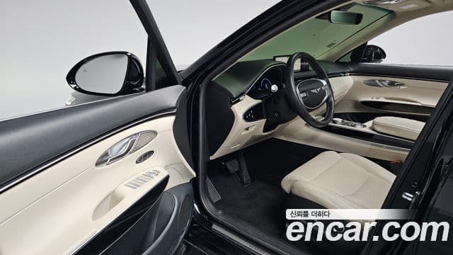 Genesis GV70, 2021 10