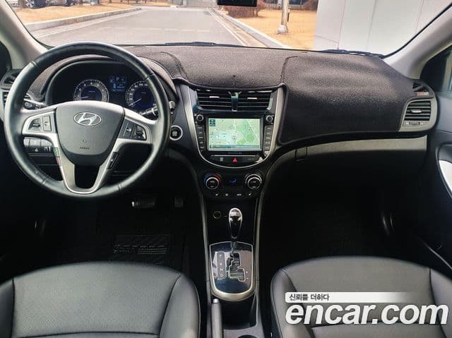 Hyundai Accent(новый кузов / новое поколение) Premium, 2016 4