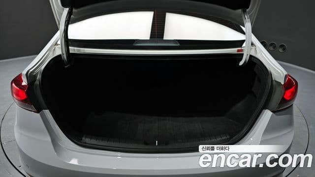 Hyundai Avante AD 1.6 GDI Smart, 2017 20