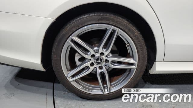 Mercedes-Benz E-класс W213 AMG Line, 2017 все фото