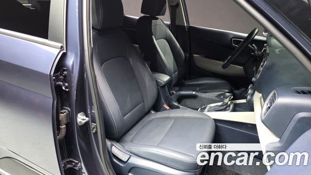 Hyundai Venue 1.6 Modern Plus, 2022 10