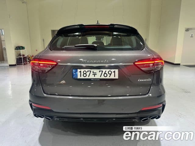 Maserati Levante 3.0 S AWD Modena, 2023 4