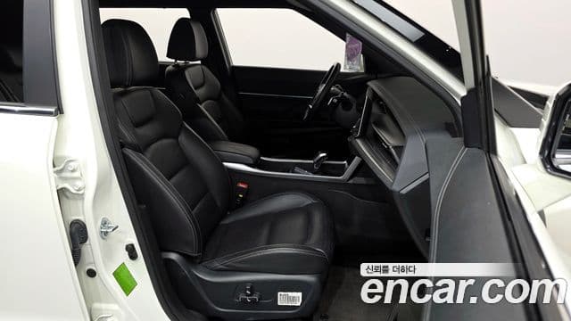 KG모빌리티(SsangYong) Torres T7, 2023 11