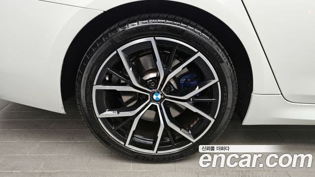BMW 5시리즈 (G30) 530e M Sport, 2021 все фото