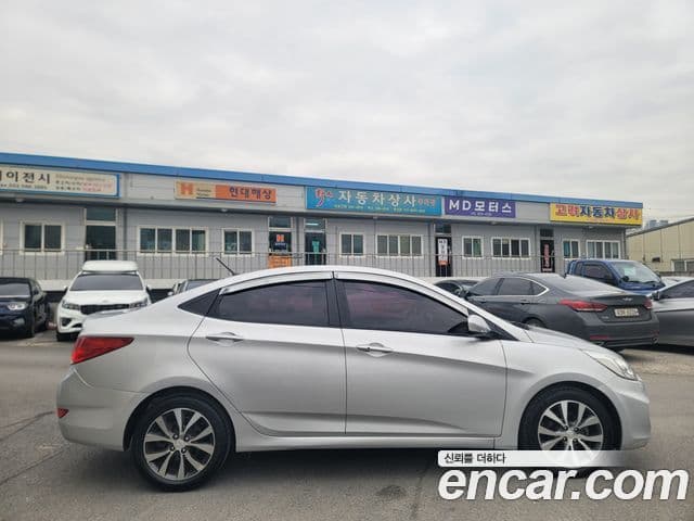 Hyundai Accent(новый кузов / новое поколение) Premium, 2015 4
