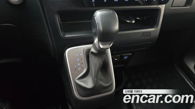 Hyundai Staria Modern, 2025 9