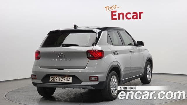 Hyundai Venue Premium, 2024 2