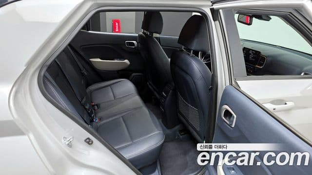 Hyundai Venue Premium, 2024 12