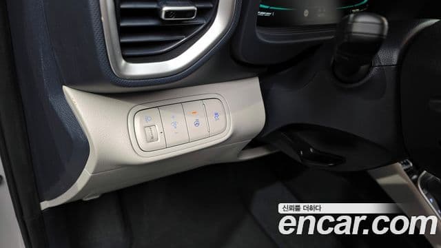 Hyundai Venue Premium, 2024 17