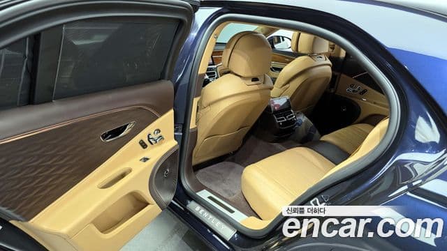 Bentley Flying Spur 3세대, 2022 11