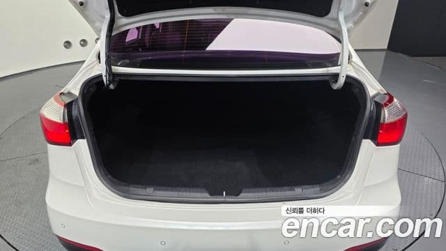 Kia K3 Trendy, 2013 21