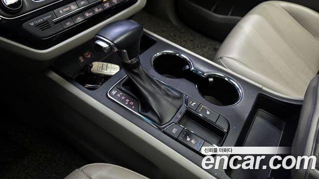 Kia The / новый New Carnival Luxury, 2019 9