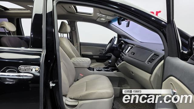 Kia The / новый New Carnival Luxury, 2019 10