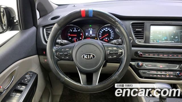 Kia The / новый New Carnival Luxury, 2019 13