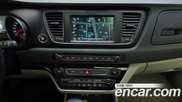 Kia The / новый New Carnival Luxury, 2019 15