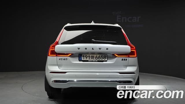 Volvo XC60 2세대 B5 Ultimate Bright, 2024 4