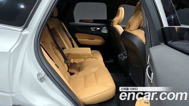 Volvo XC60 2세대 B5 Ultimate Bright, 2024 12