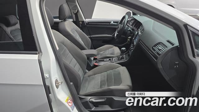 Volkswagen Гольф 7세대, 2015 10