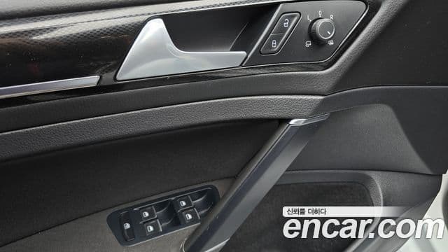Volkswagen Гольф 7세대, 2015 17