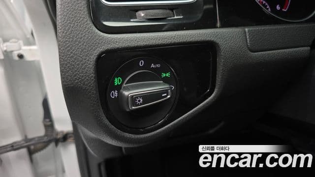 Volkswagen Гольф 7세대, 2015 18