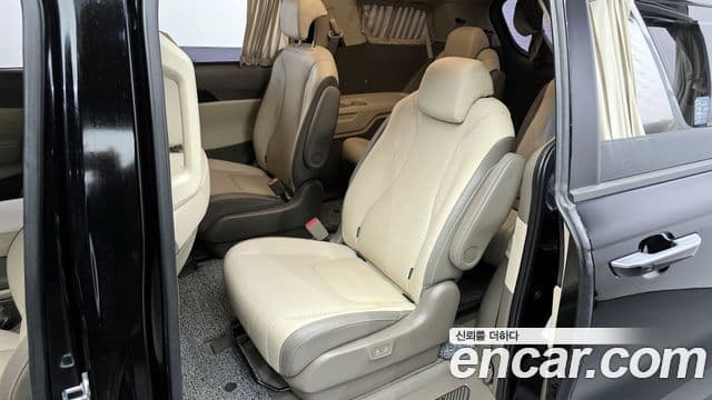 Kia Carnival 4세대 Signature, 2023 11