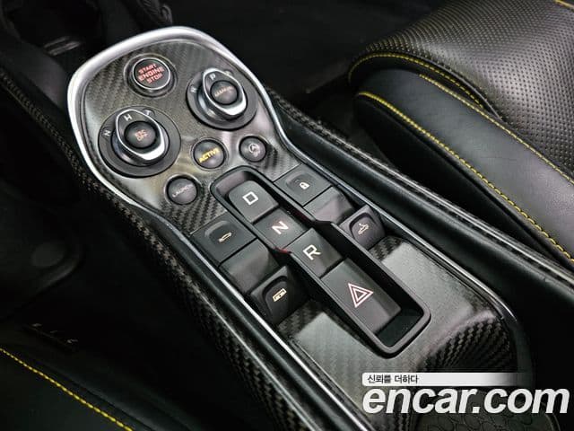 맥라렌 570S 3.8 Spyder, 2018 16