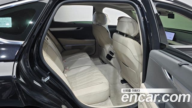 Genesis G80 (RG3) бензин 2.5 турбо AWD, 2025 12