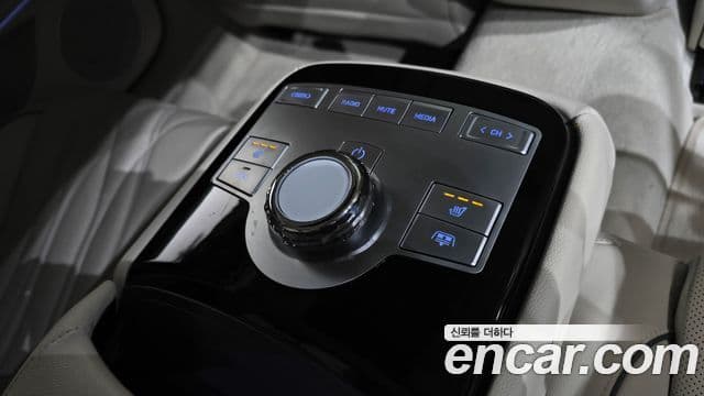 Genesis G80 (RG3) бензин 2.5 турбо AWD, 2025 18