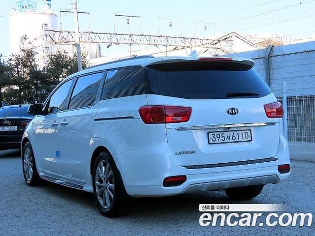 Kia The / новый New Carnival Luxury, 2019 3