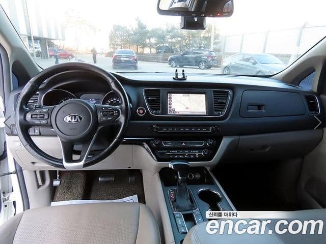 Kia The / новый New Carnival Luxury, 2019 8